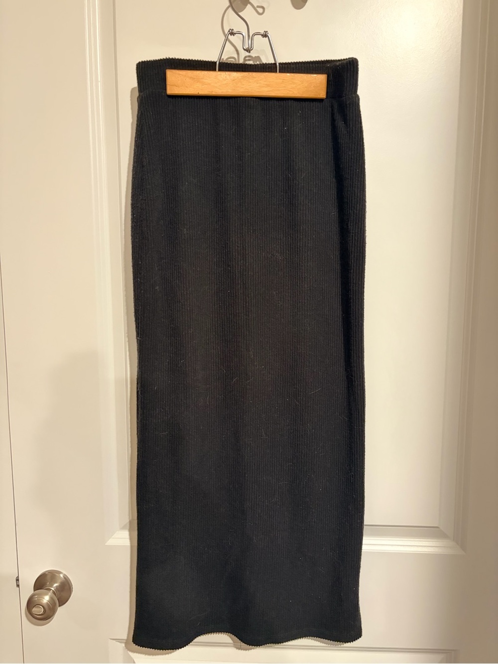 Ribbed Black Knit Midi Skirt